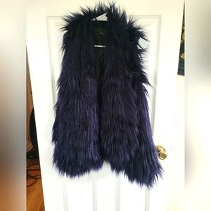 Romeo and Juliet Couture Faux Fur Vest M